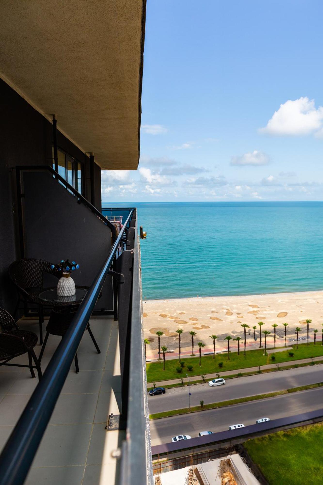 Beach Tower By G-Point Batum Dış mekan fotoğraf